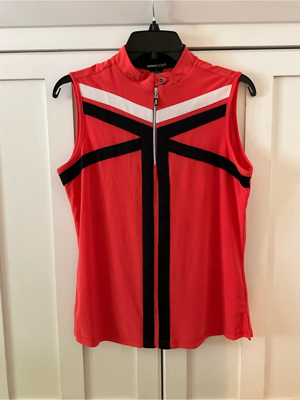 SzM DKNYGolf Women's Sleeveless Zip-Front Performance Top